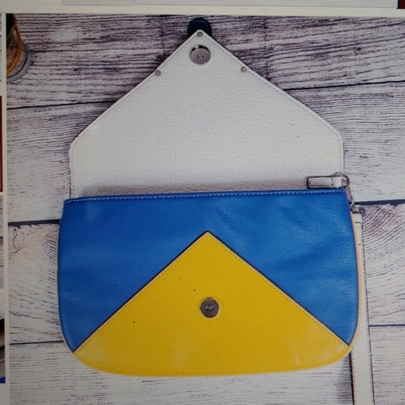 Colorblock Wristlet - Picture 2 of 7